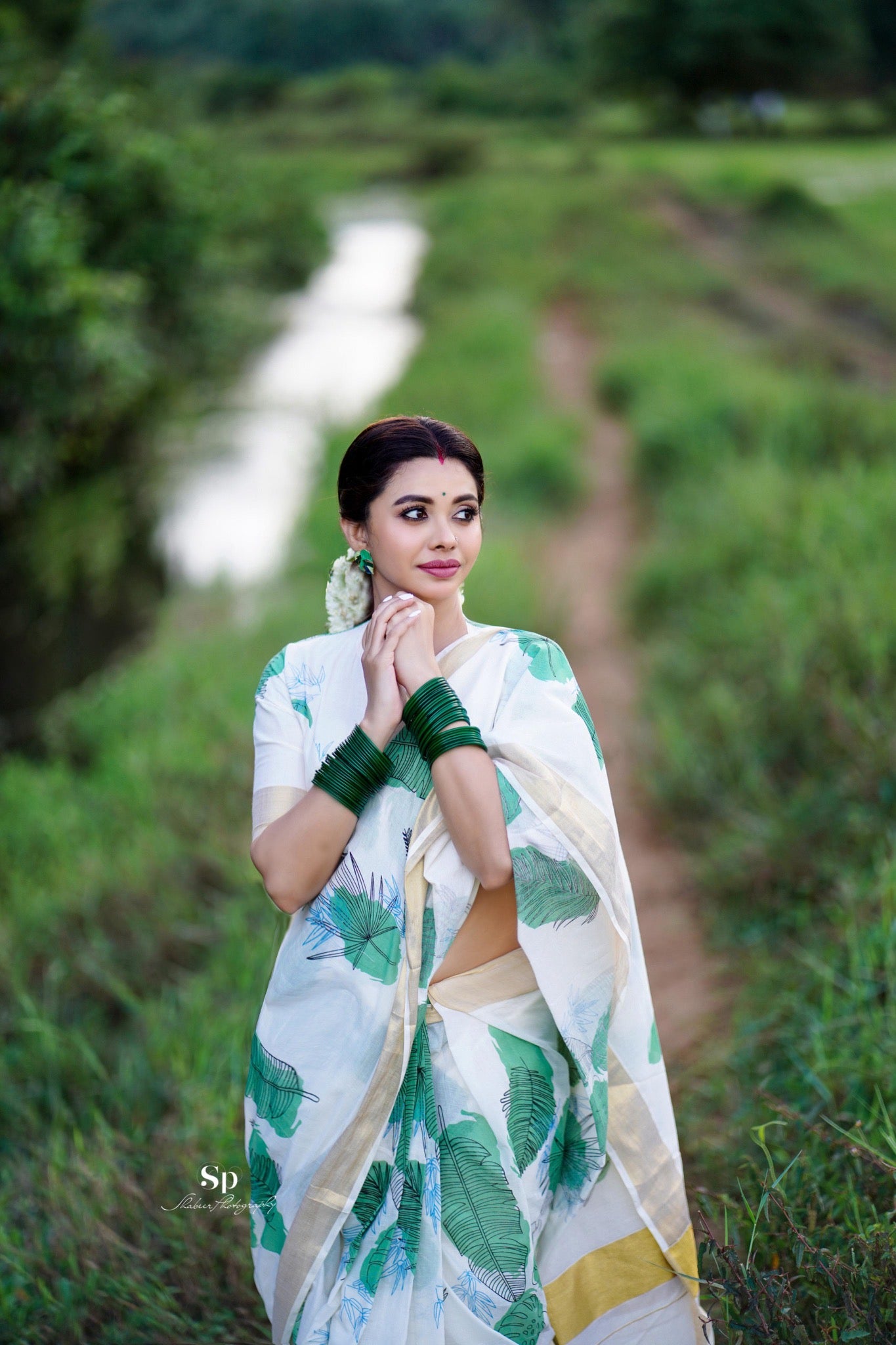 Green leaf printed Cotton saree